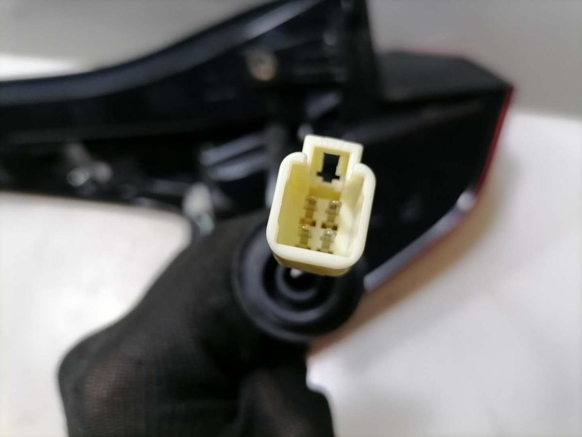 Mitsubishi Eclipse Cross original R&uuml;cklicht R&uuml;ckleuchte Schlussleuchte rechts Facelift Bj.2023